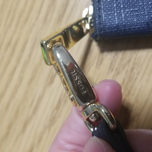 NWOT Rare Fossil Wristlet - Picture 2 of 5